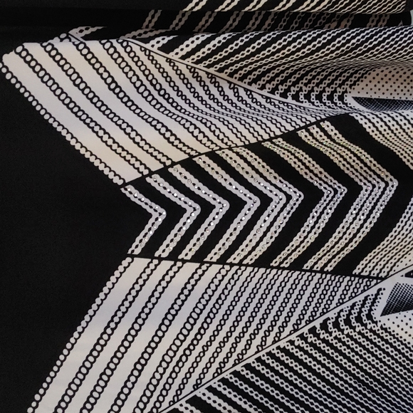 🛍️Women's Plus Size Mid-Sleeves Top - Picture 2 of 4